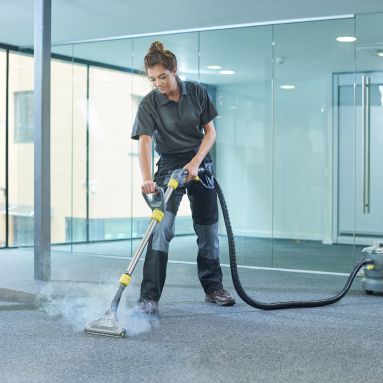 Advanced steam technology for faster carpet drying